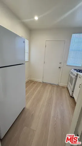 $1,725 | 202 North Locust Street, Inglewood, CA 90301