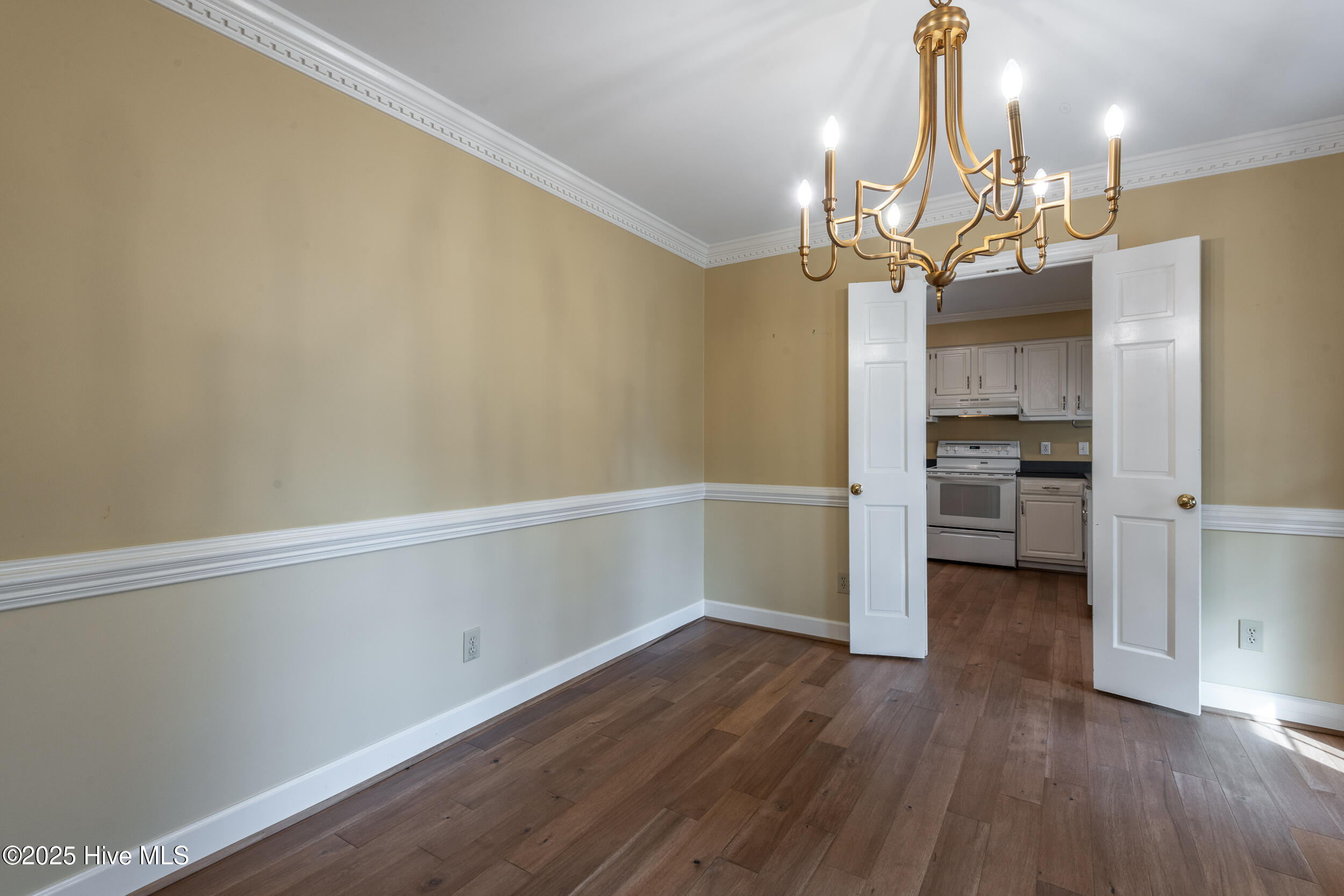 209 Pinewood Road Greenville, NC 27858 - Photo 15 of 37 209_Pinewood-27