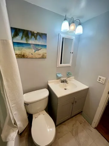 $1,800 | 637 Northeast 6th Court, Unit C, Boynton Beach, FL 33435