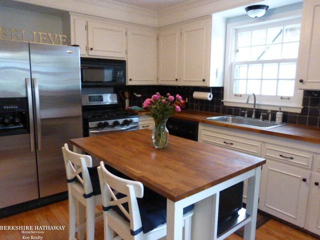 1368 Buckingham Road Grosse Pointe Park, MI 48230 - Photo 9 of 27 Gallery Image 9
