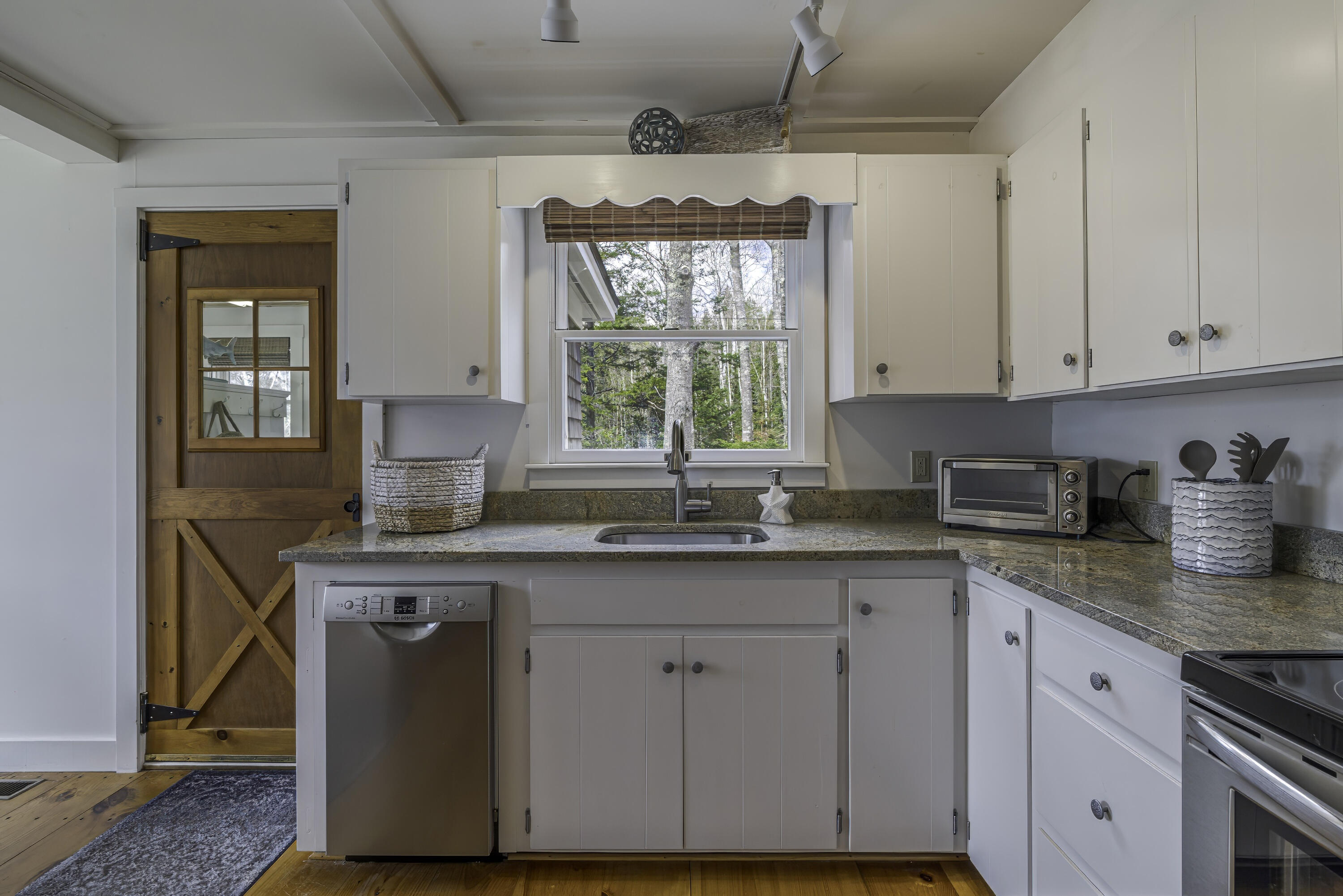 41 Sunset Road Brooksville, ME 04617 - Photo 7 of 40 7