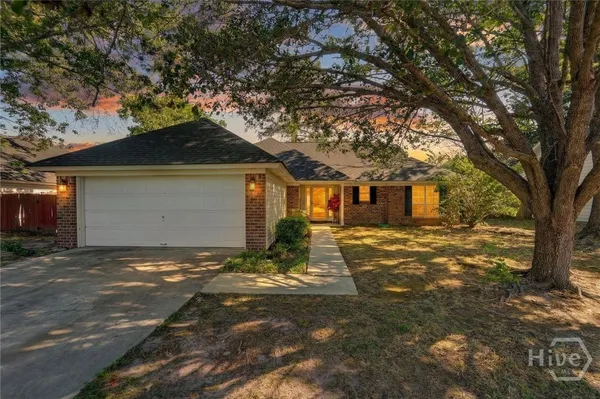 $305,000 | 126 Teal Lake Drive, Richmond Hill, GA 31324
