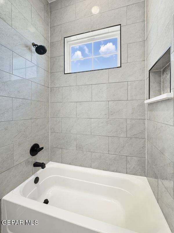7248 Cimarron Rim Drive El Paso, TX 79911 - Photo 37 of 48 a bathroom with a bathtub