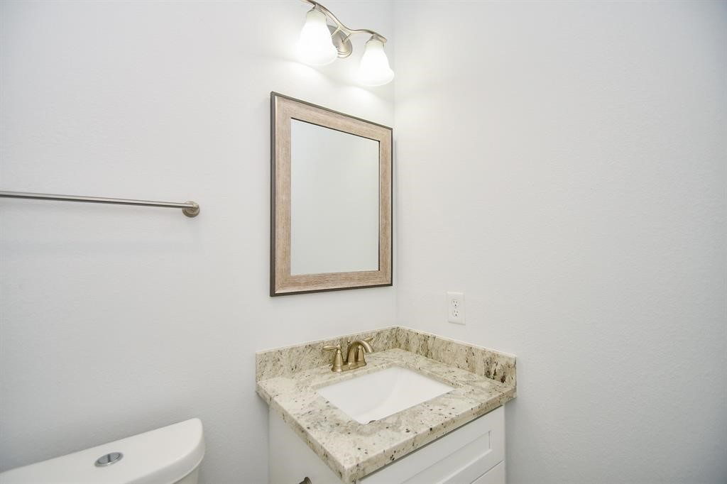 703 Link Road Houston, TX 77009 - Photo 24 of 32