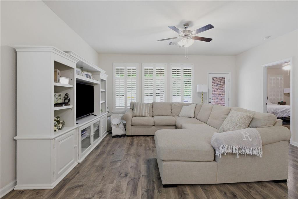 2436 Reserve Drive Westlake, LA 70669 - Photo 5 of 16