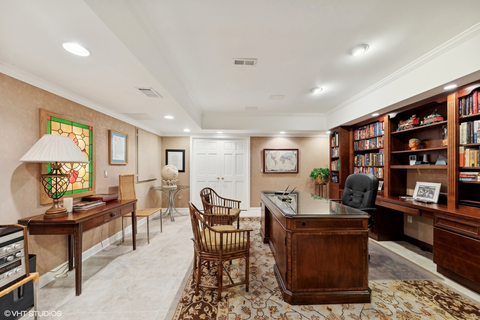 31 Riderwood Road North Barrington, IL 60010 - Photo 25 of 35 a living room with furniture a bookshelf and a window