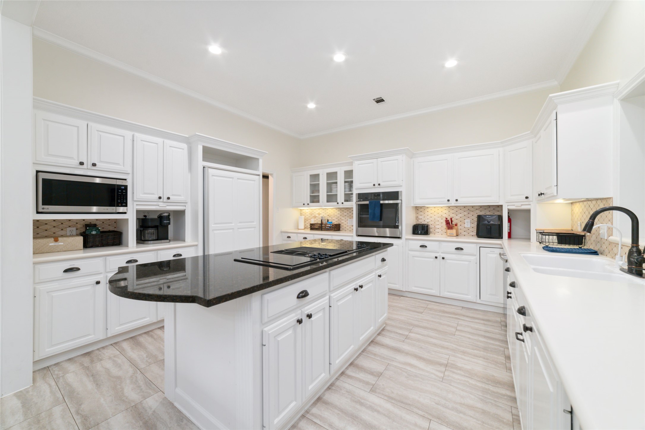 601 Brandon Road Conroe, TX 77302 - Photo 12 of 44