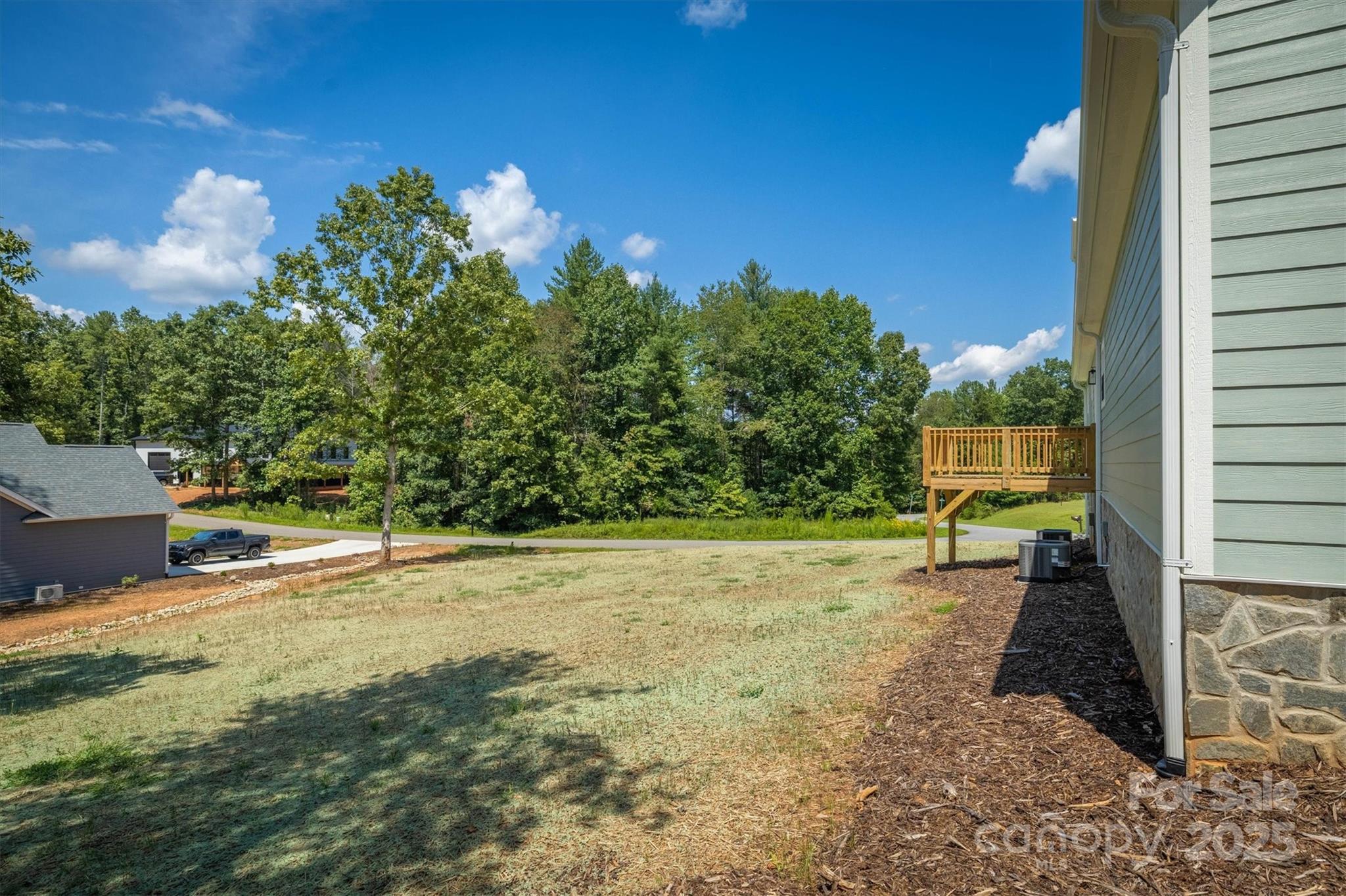 1710 Plantation Loop Morganton, NC 28655 - Photo 4 of 35