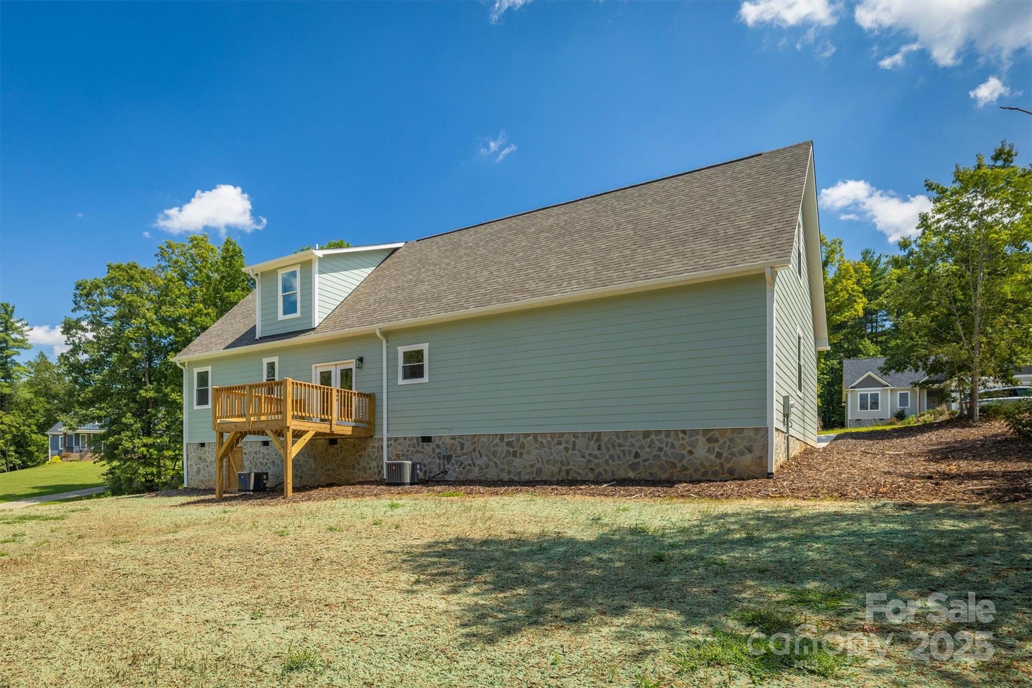 1710 Plantation Loop Morganton, NC 28655 - Photo 5 of 35