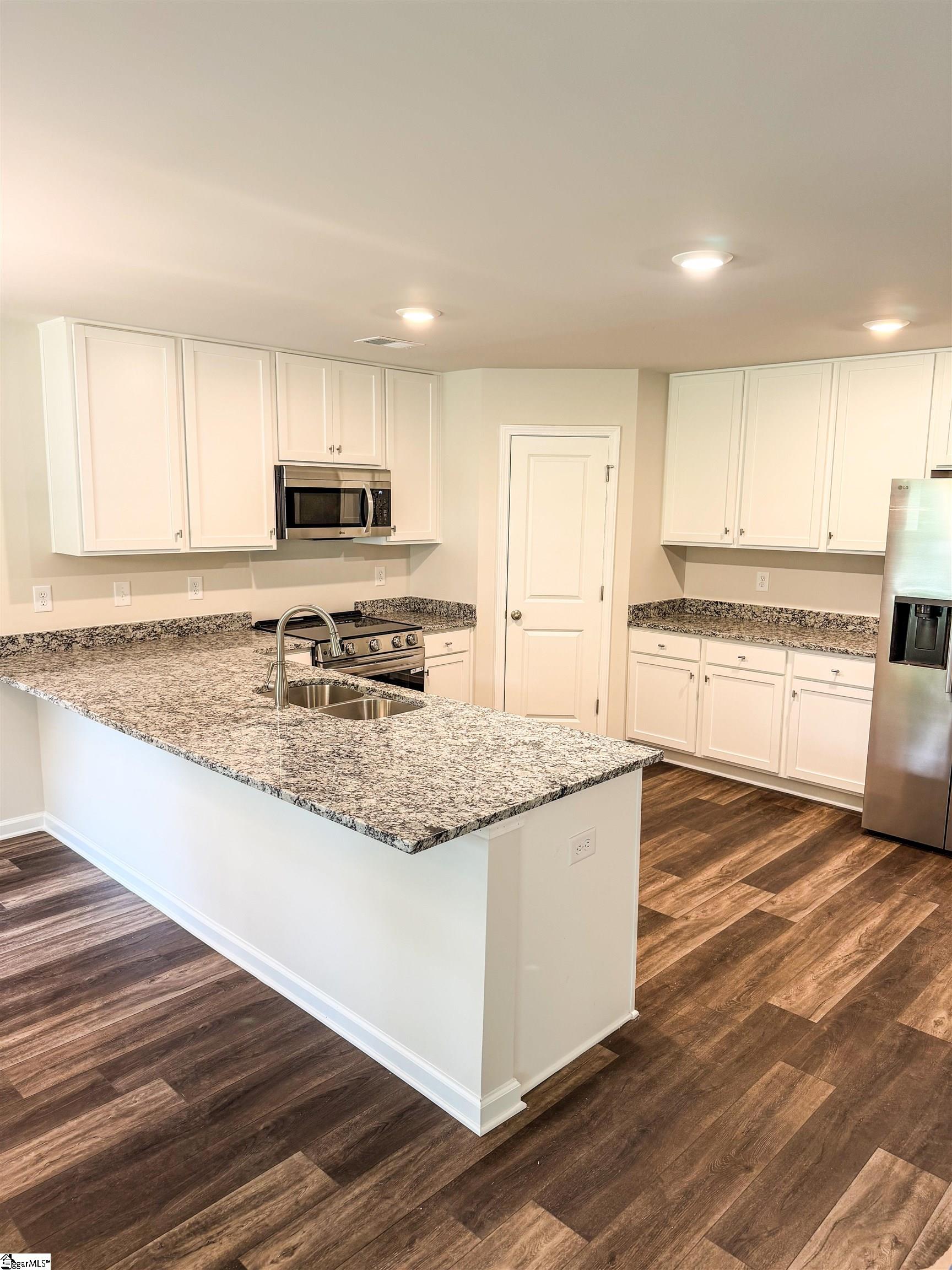200 North Old Laurens Road Fountain Inn, SC 29644 - Photo 6 of 14 Gallery Image 6