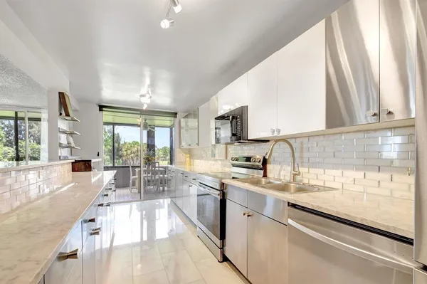 $3,500 | 4770 Fountains Drive South, Unit 304, Lake Worth, FL 33467