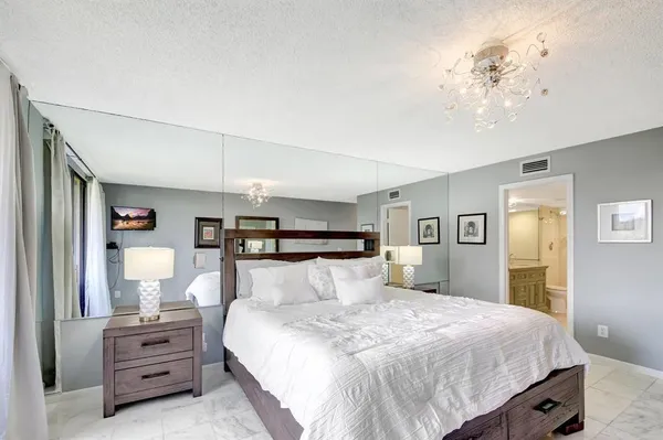 $3,500 | 4770 Fountains Drive South, Unit 304, Lake Worth, FL 33467