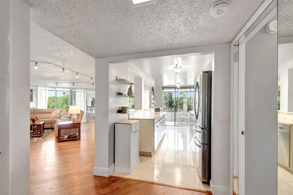 $3,500 | 4770 Fountains Drive South, Unit 304, Lake Worth, FL 33467