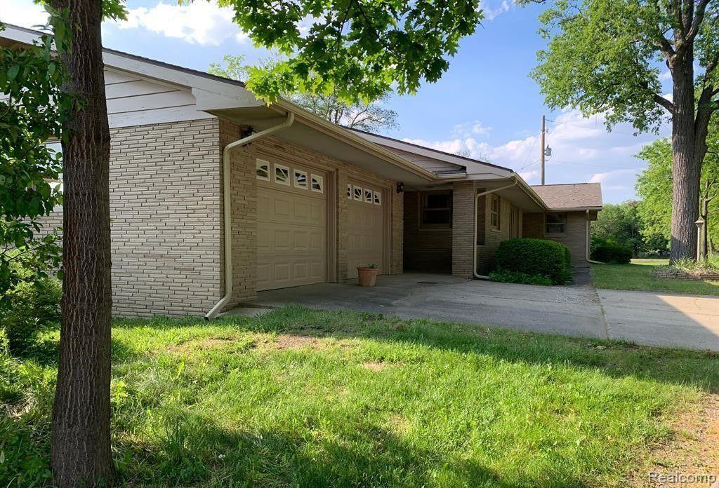 1571 North Hickory Road Owosso, MI 48867 - Photo 10 of 39