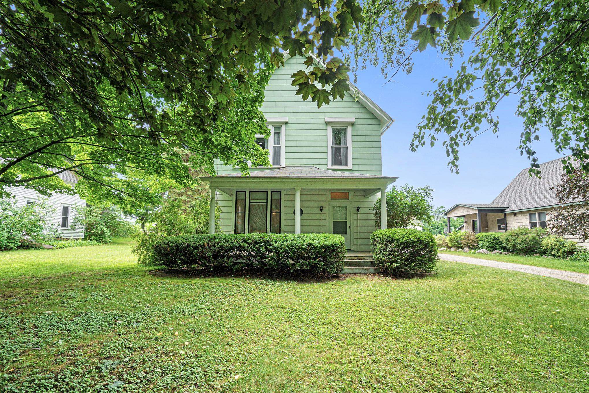 18293 Mission Road Traverse City, MI 49686 - Photo 1 of 52 1902282.JPG