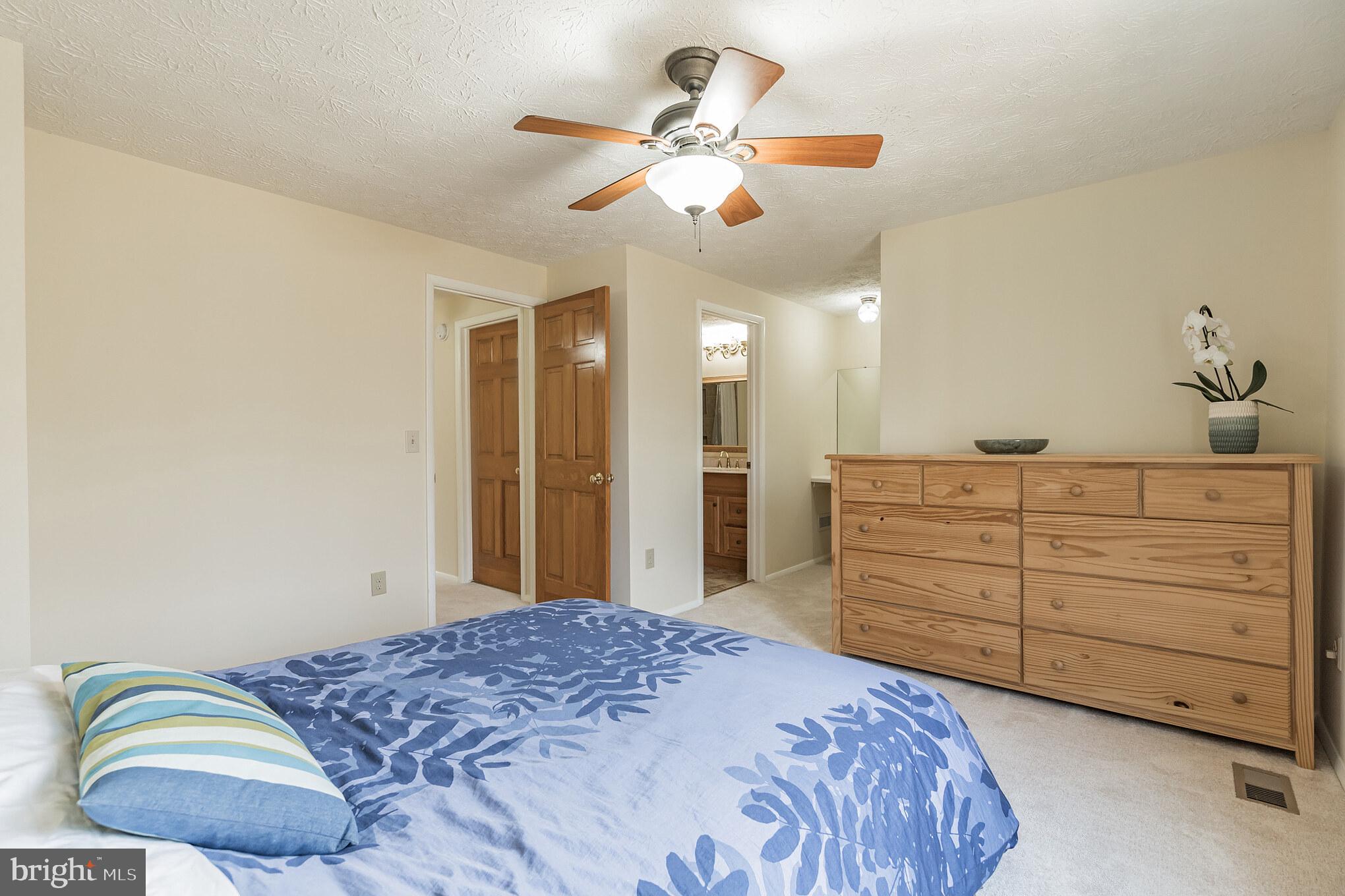 1610 Barnstead Drive Reston, VA 20194 - Photo 15 of 33