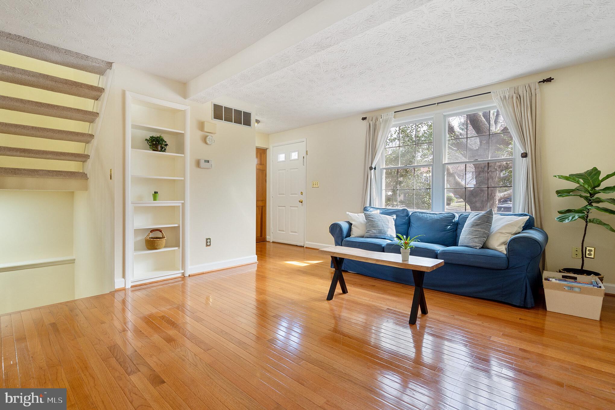1610 Barnstead Drive Reston, VA 20194 - Photo 3 of 33 Gleaming Hardwood Floors on the Main Level