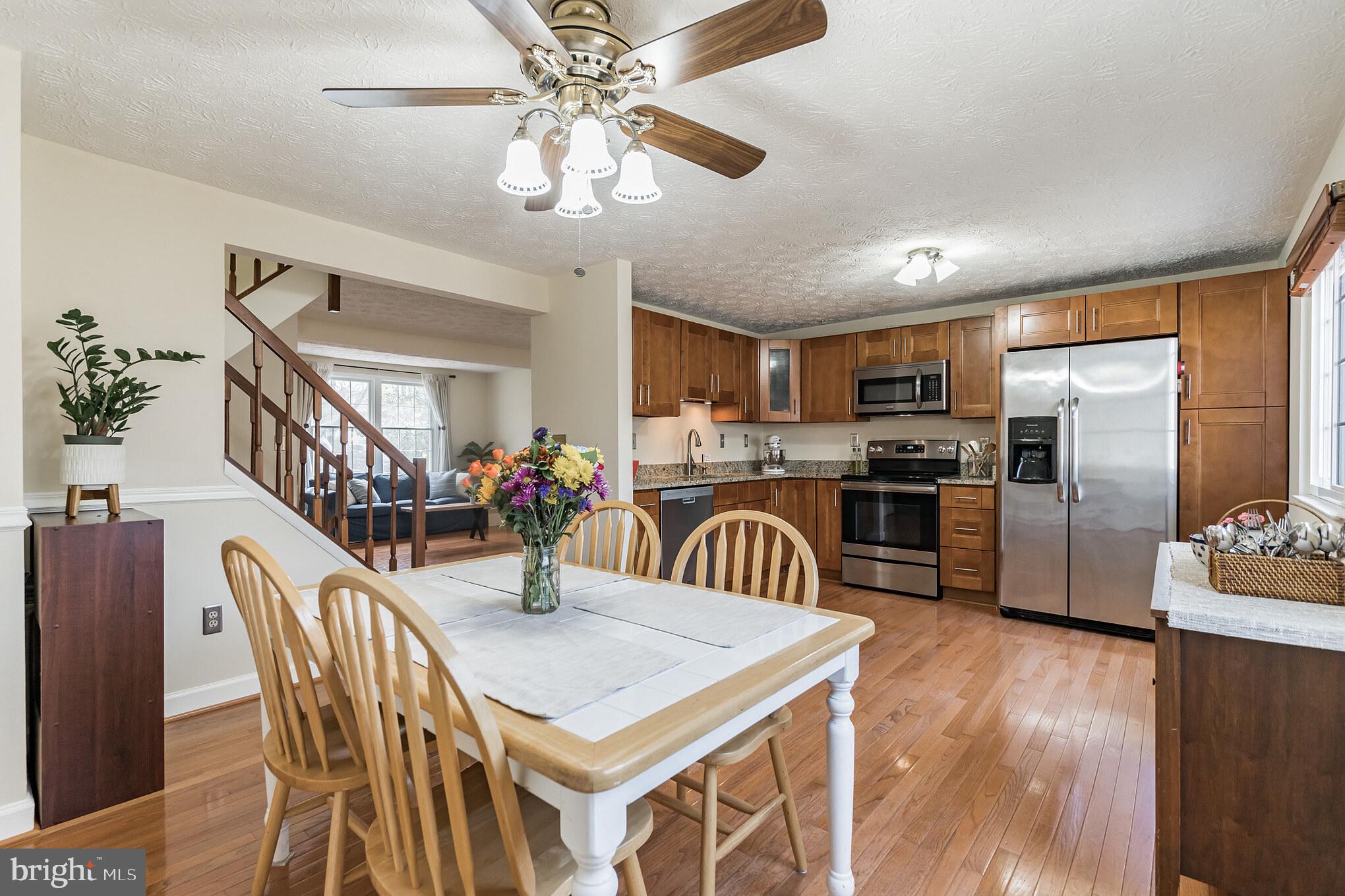 1610 Barnstead Drive Reston, VA 20194 - Photo 7 of 33 Dining off Kitchen