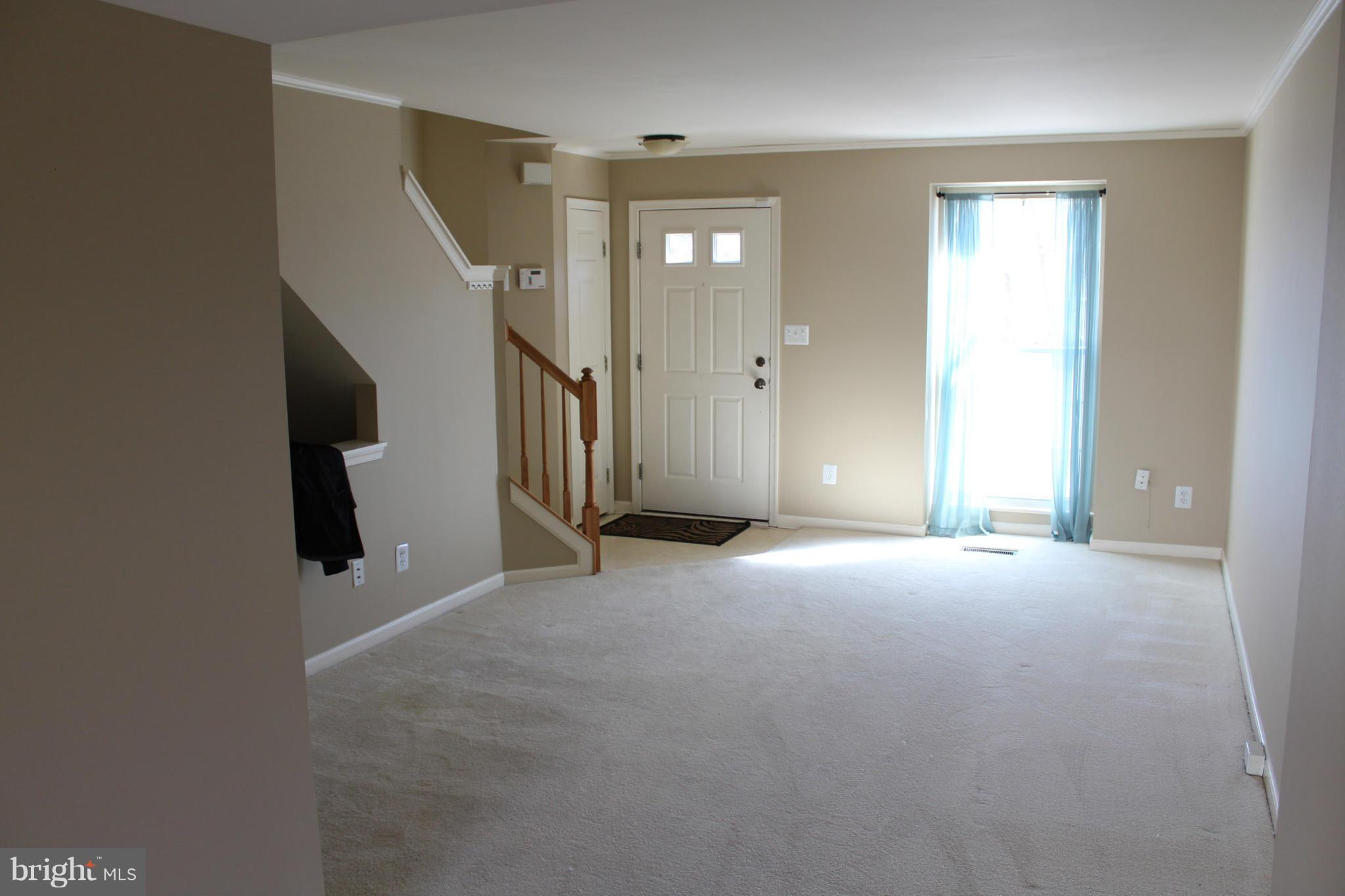 14152 Asher View Centreville, VA 20121 - Photo 6 of 14 Living Room