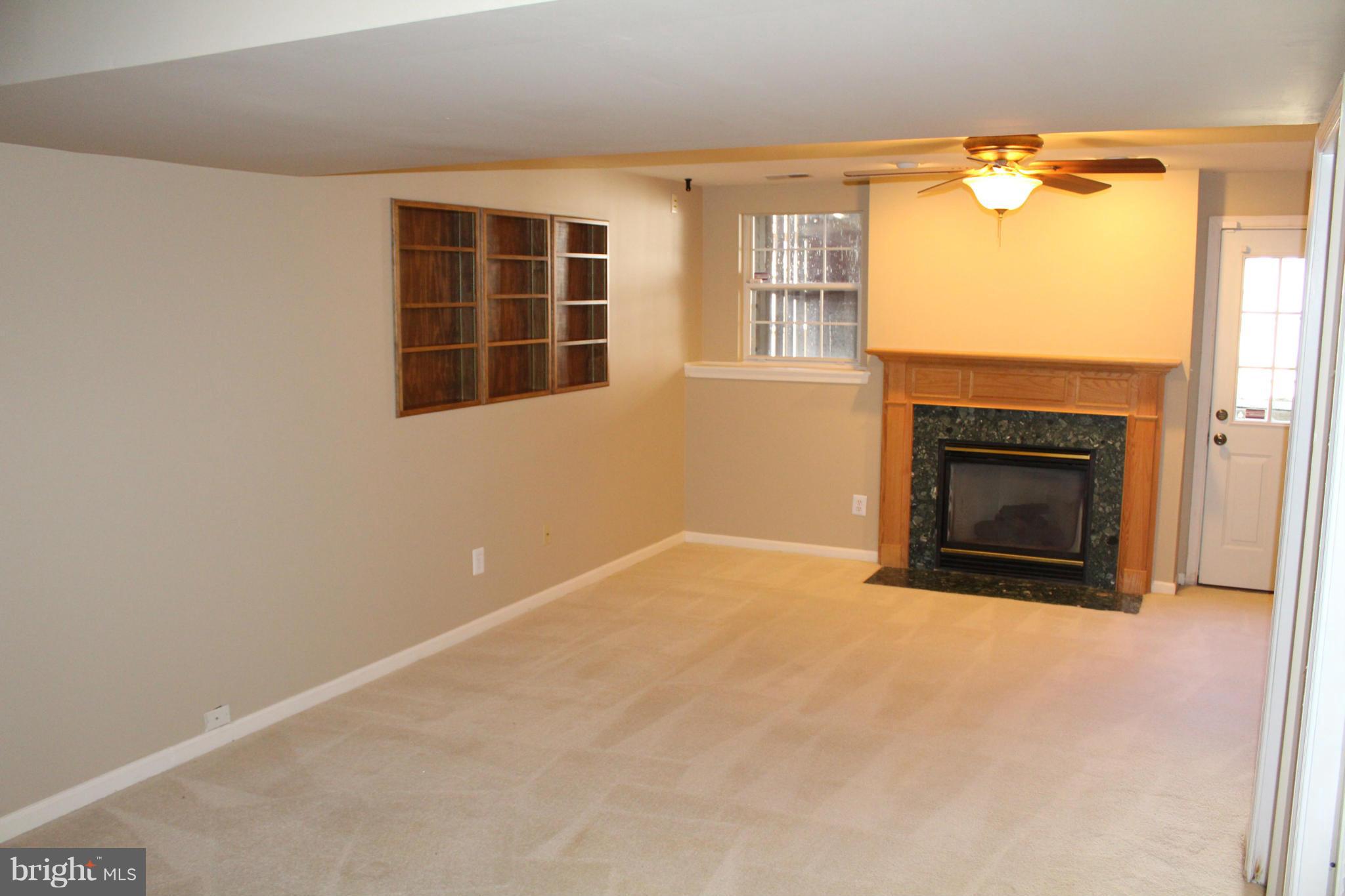 14152 Asher View Centreville, VA 20121 - Photo 8 of 14 Recreation room