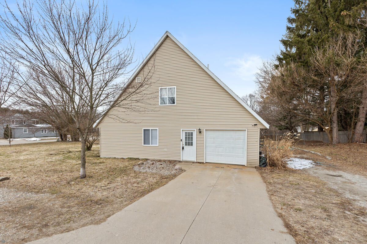 1395 4 Mile Road Northeast Grand Rapids, MI 49525 - Photo 7 of 31 1395-4-Mile_001