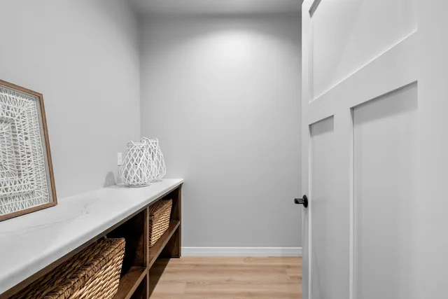 $509,900 | 2850 Elm Tree Hill, Howard, WI 54313