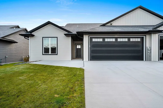 $509,900 | 2850 Elm Tree Hill, Howard, WI 54313