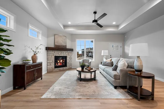 $509,900 | 2850 Elm Tree Hill, Howard, WI 54313