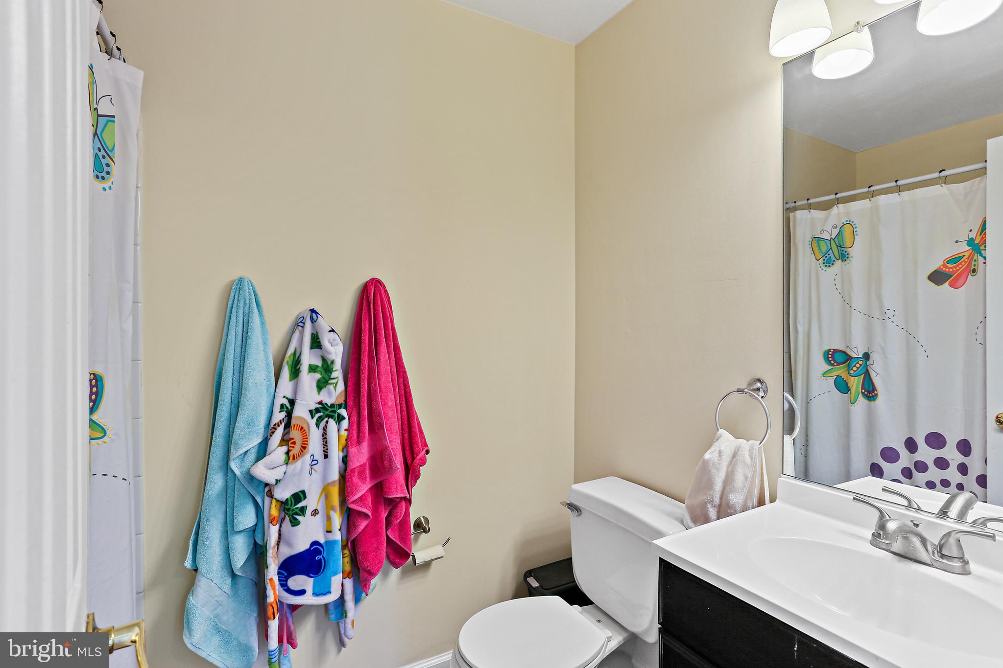 9261 Ridgefield Circle Frederick, MD 21701 - Photo 12 of 39 Bathroom 2