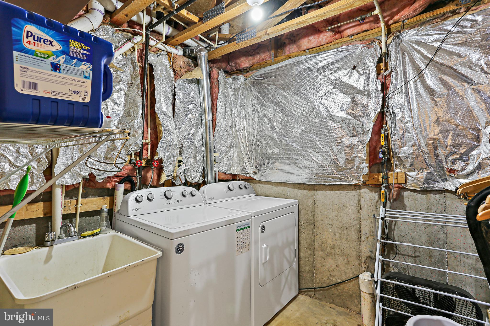 9261 Ridgefield Circle Frederick, MD 21701 - Photo 25 of 39 Lower level laundry room