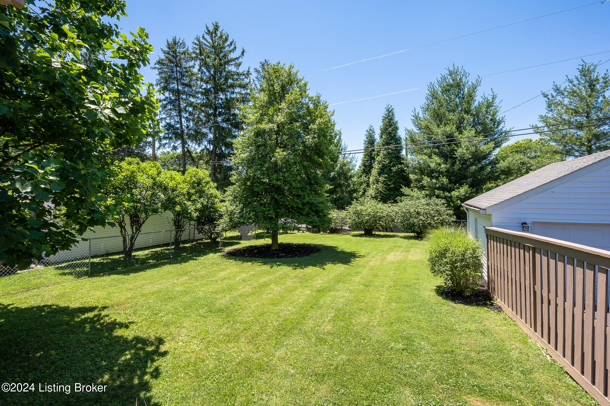 708 Indian Ridge Road Louisville, KY 40207 - Photo 46 of 53 Private Back Oasis