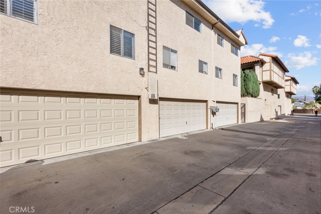 19545 Sherman Way, Unit 74 Reseda, CA 91335 - Photo 23 of 26