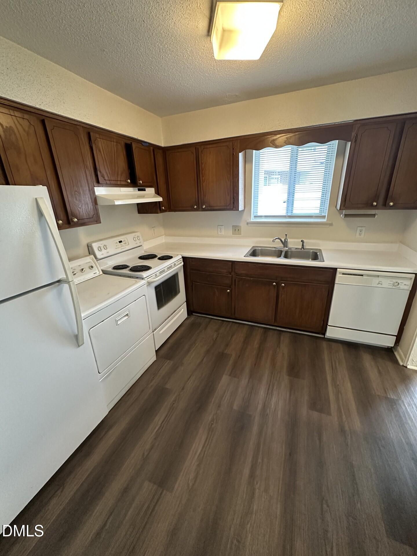 2365 Champion Court Raleigh, NC 27606 - Photo 7 of 14 7