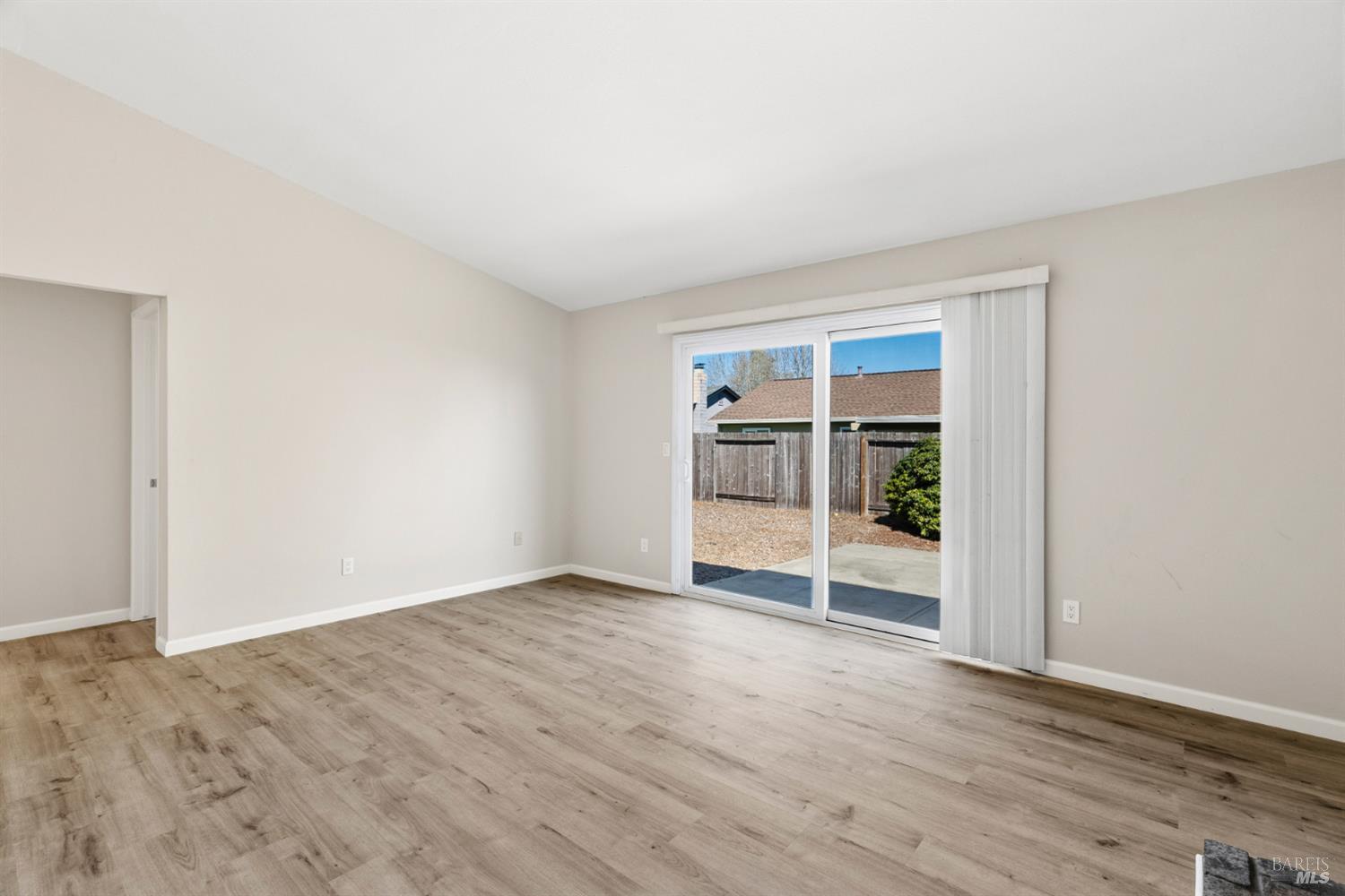 1555 West 3rd Street Santa Rosa, CA 95401 - Photo 12 of 33