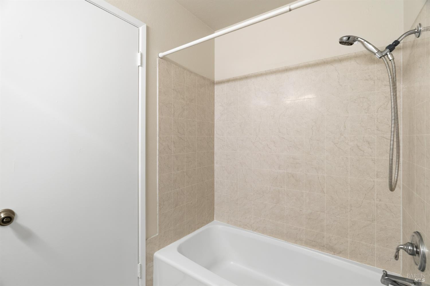 1555 West 3rd Street Santa Rosa, CA 95401 - Photo 20 of 33