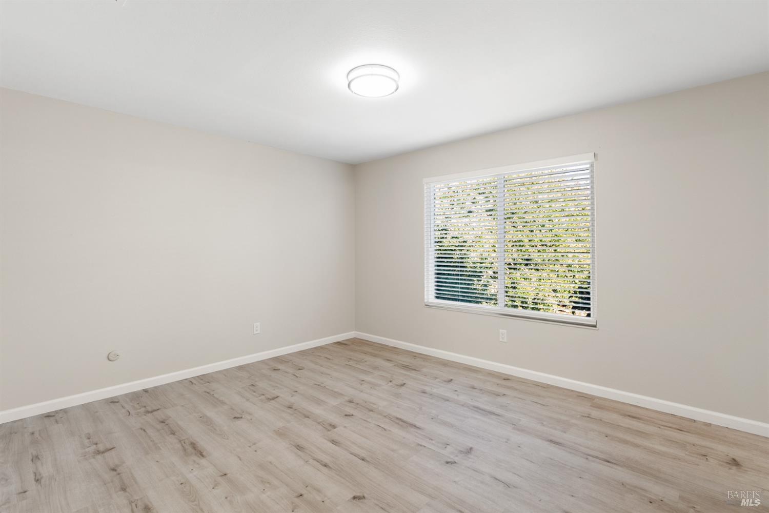 1555 West 3rd Street Santa Rosa, CA 95401 - Photo 28 of 33