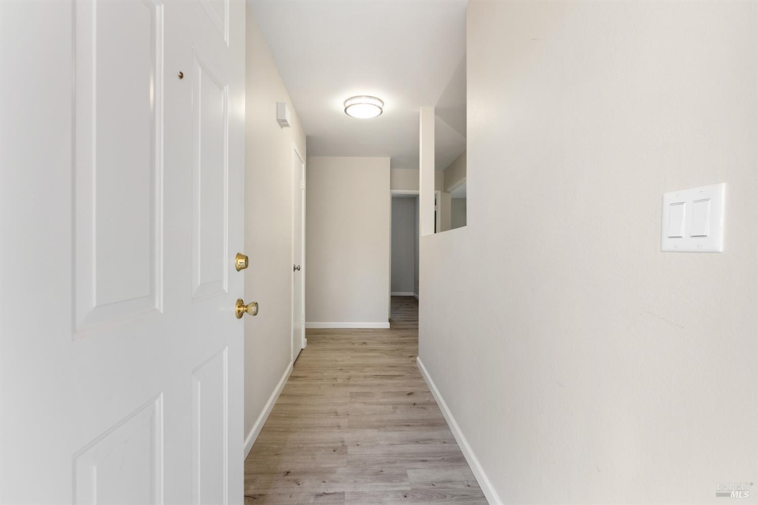 1555 West 3rd Street Santa Rosa, CA 95401 - Photo 3 of 33