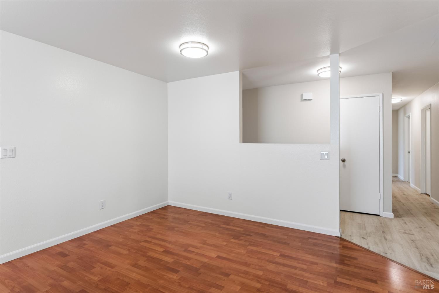 1555 West 3rd Street Santa Rosa, CA 95401 - Photo 4 of 33