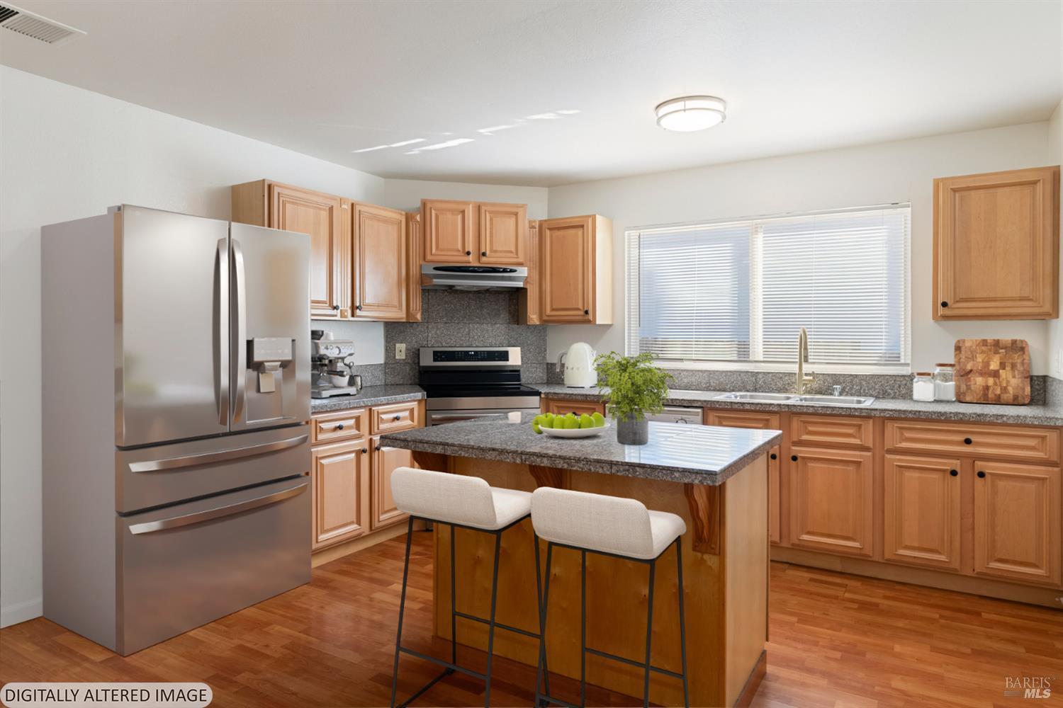 1555 West 3rd Street Santa Rosa, CA 95401 - Photo 7 of 33