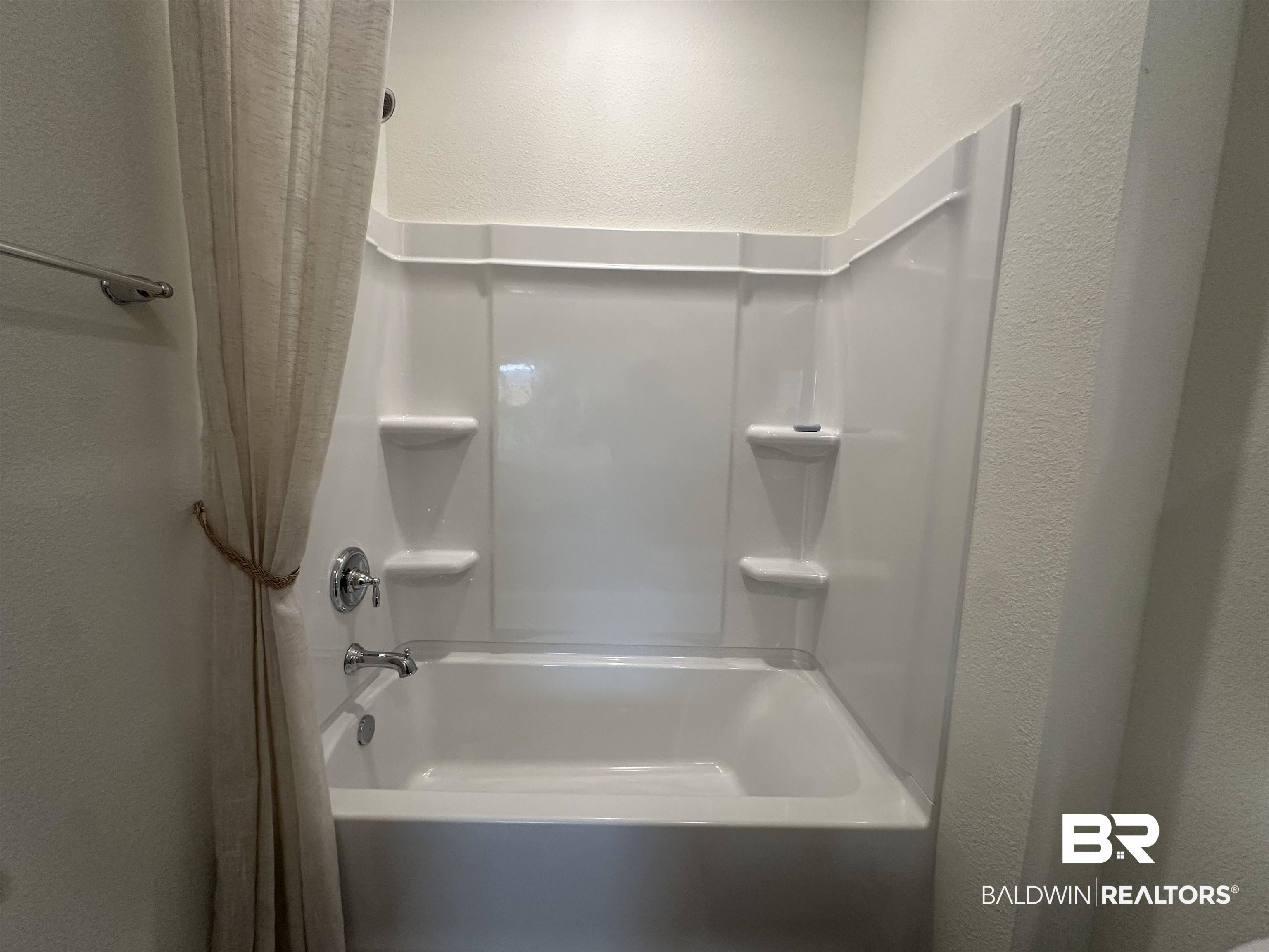 32130 Lexington Drive Daphne, AL 36527 - Photo 17 of 35