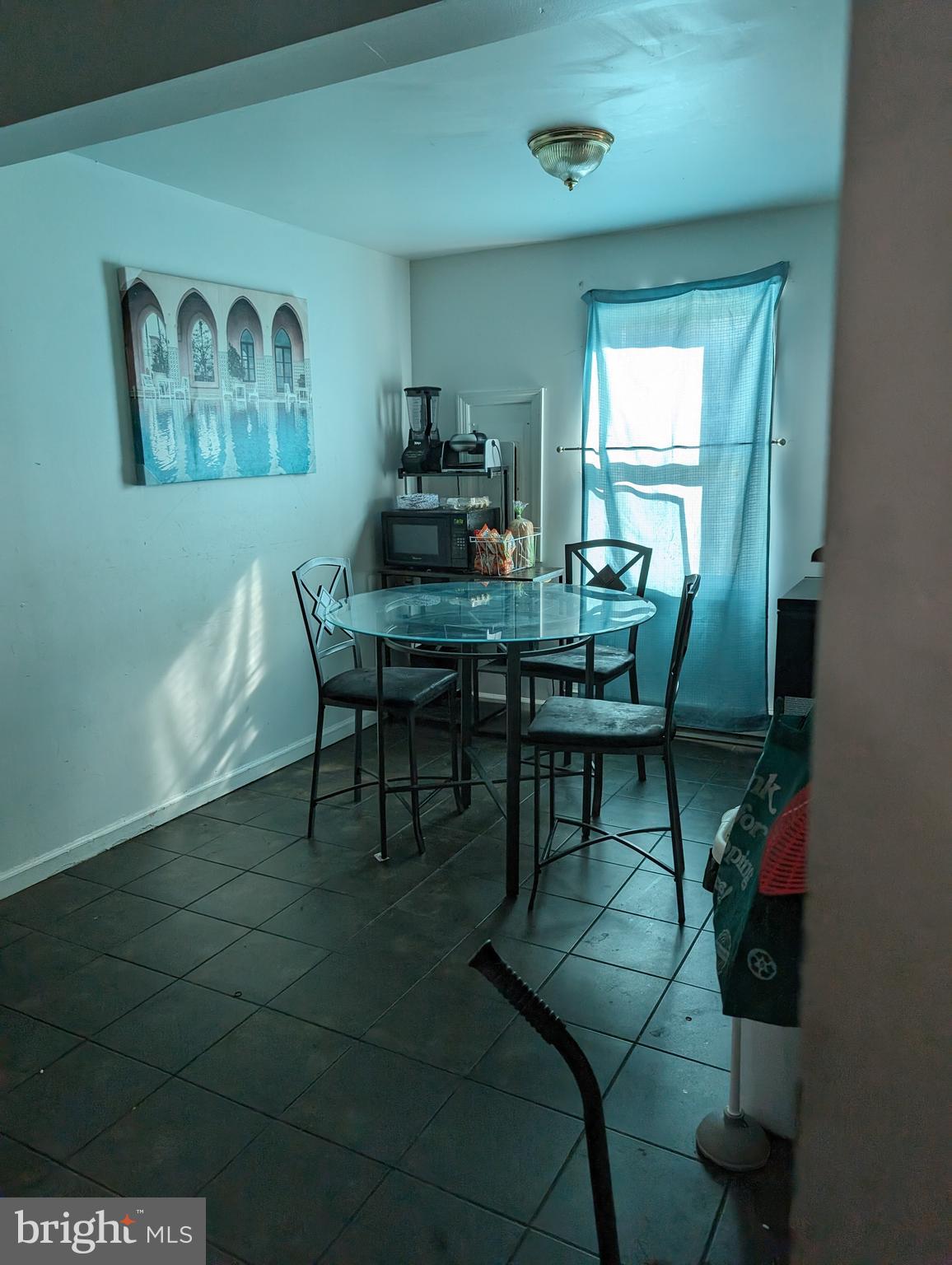 86 Berkshire Road Sicklerville, NJ 08081 - Photo 5 of 6 Gallery Image 5
