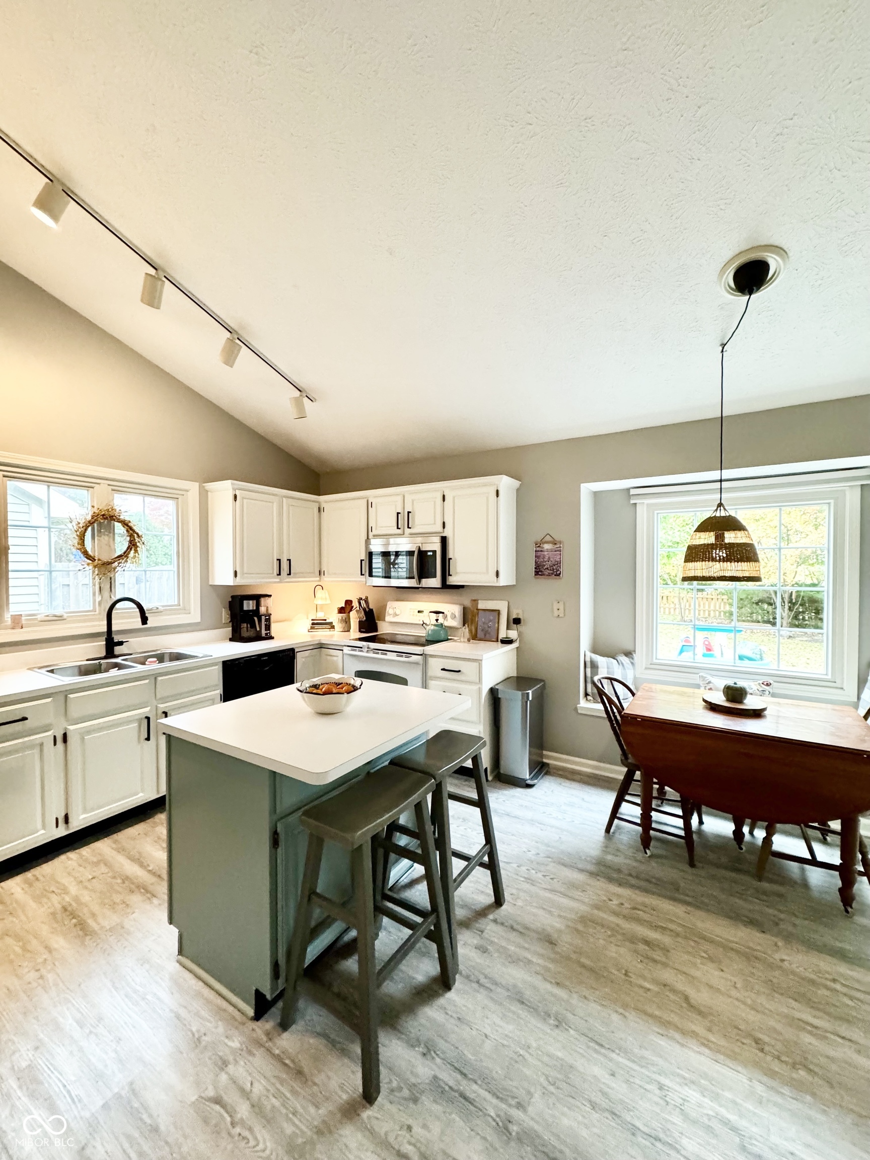 5287 Ashbrook Drive Noblesville, IN 46062 - Photo 5 of 28