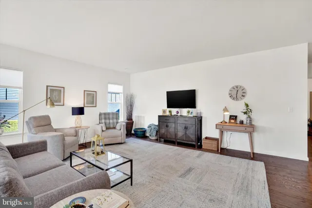 $369,900 | 922 Shadowbrooke, Dover, PA 17315