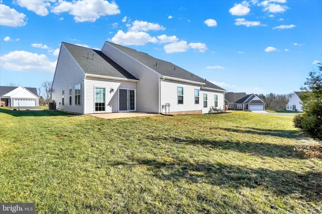 $369,900 | 922 Shadowbrooke, Dover, PA 17315