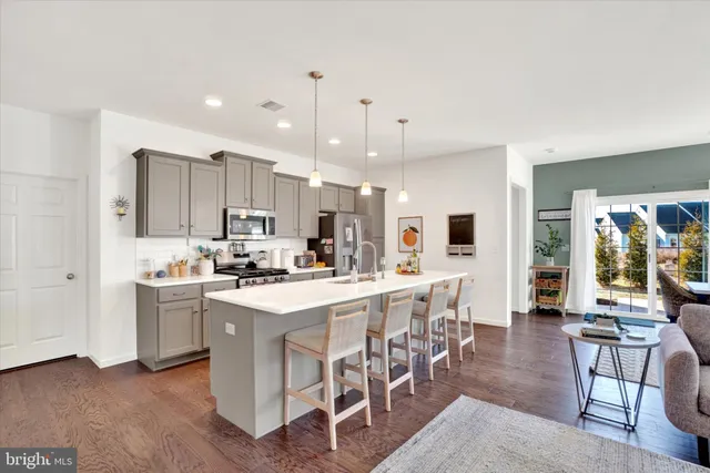 $369,900 | 922 Shadowbrooke, Dover, PA 17315