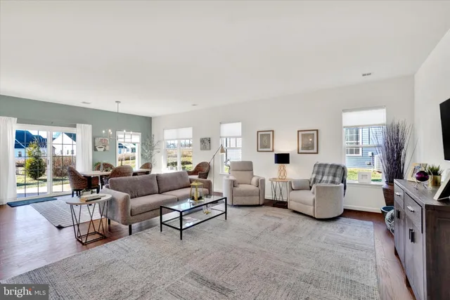 $369,900 | 922 Shadowbrooke, Dover, PA 17315