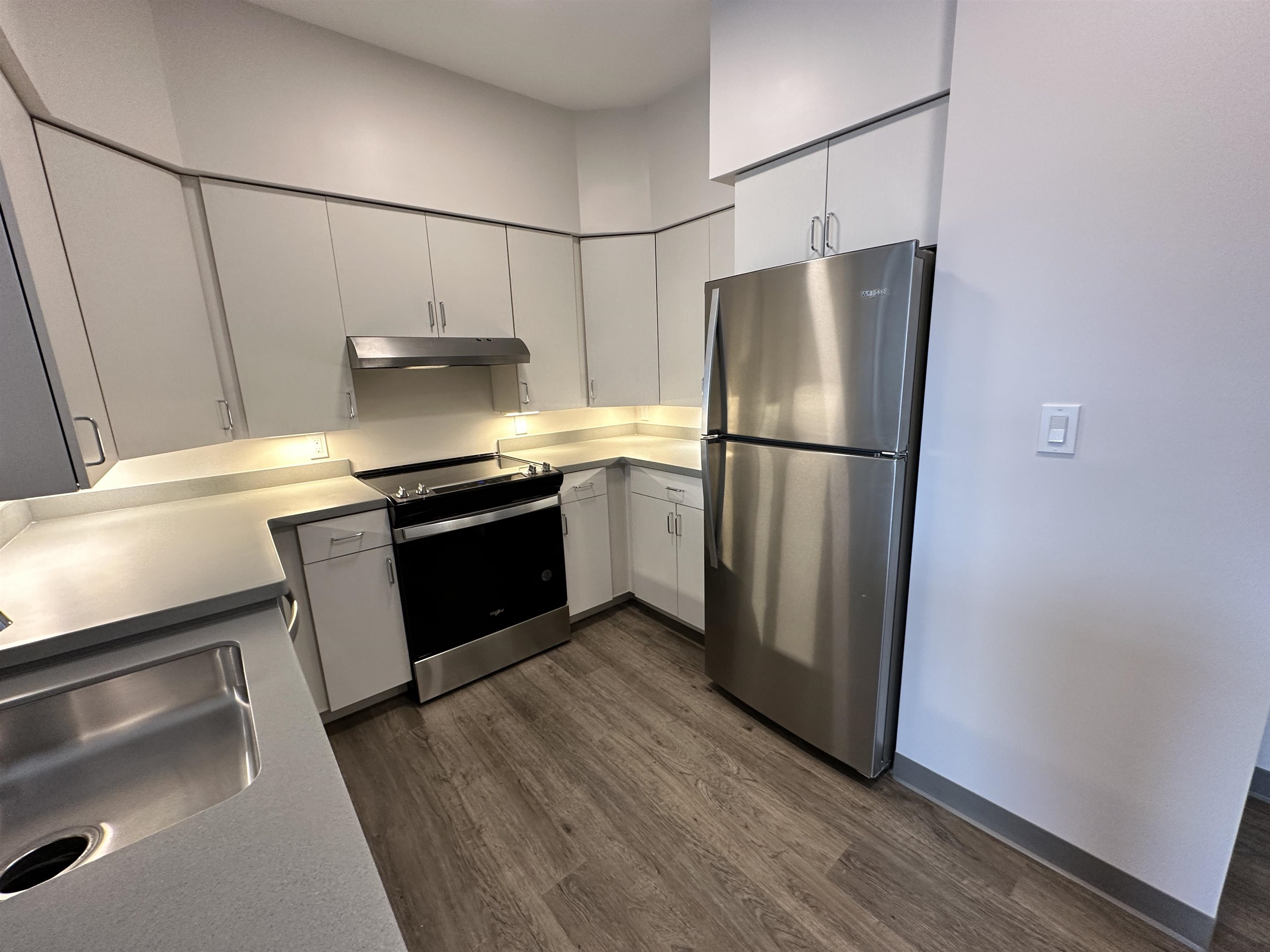 409 Elm Street, Unit 208A Manchester, NH 03101 - Photo 7 of 40