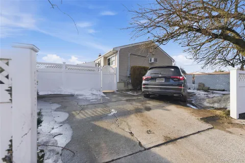 $599,000 | 3 Archer Street, Freeport, NY 11520