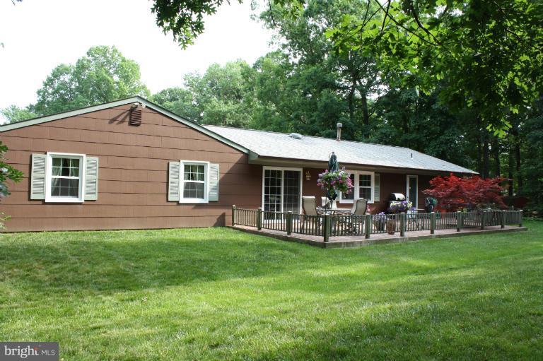 8900 Boxford Court Laurel, MD 20708 - Photo 18 of 25 Exterior (Rear)