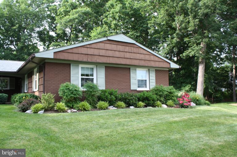 8900 Boxford Court Laurel, MD 20708 - Photo 3 of 25 Exterior (General)